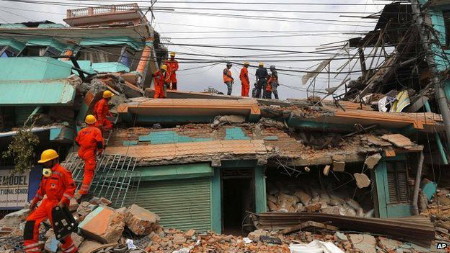 Thủ đô Kathmandu của Nepal tan hoang sau động đất (Ảnh: