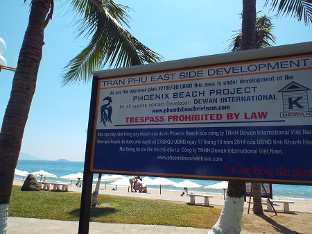 Tấm biển khiến người dân Nha Trang ngỡ ngàng mấy ngày qua!