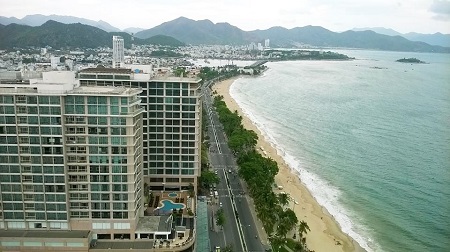 Cao ốc 65 tầng có “phá” bãi biển Nha Trang?