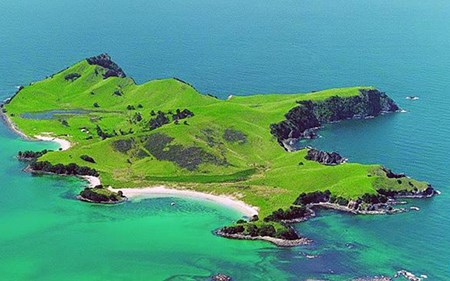 Hòn đảo Slipper Island ở New Zealand được một tỉ phú Trung Quốc mua tặng con gái.