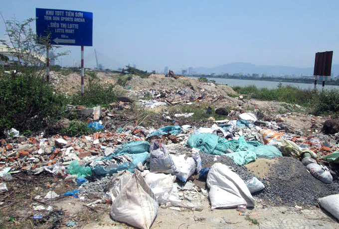 Đà Nẵng: Đại gia ôm đất vàng 10 năm làm bãi rác
