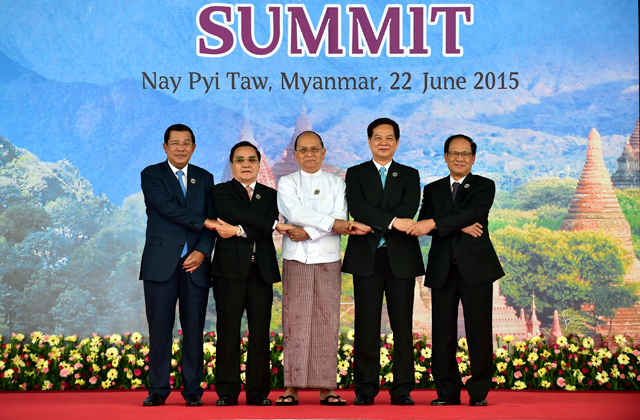 Thủ tướng: Cộng đồng kinh tế ASEAN mở ra cơ hội và thách thức