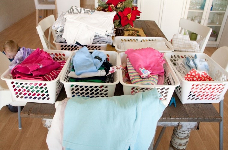 Cách sử dung máy giặt hiệu quả là nên phân loại quần áo trước khi giặt
