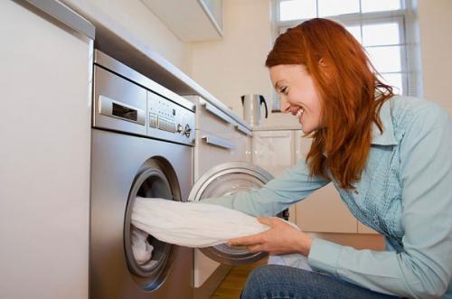 Vệ sinh máy giặt thường xuyên giúp kéo dài tuổi thọ cho máy