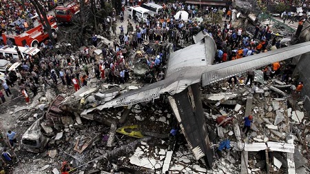 Indonesia: Thảm kịch rơi máy bay, hơn 100 người có thể đã thiệt mạng
