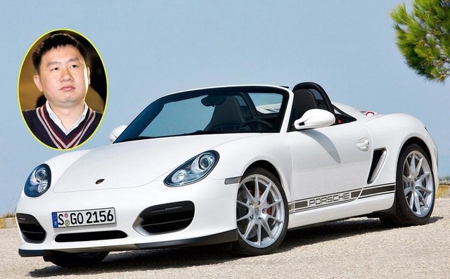 Chiếc Porsche Boxster Spyder, giá khoảng 1,06 triệu NDT (3,8 tỷ VND) của Trương Lượng.