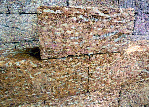 Đại gia Hà Thành hoài cổ: Chơi tượng đá ong trăm tuổi