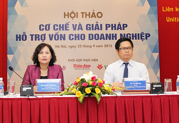 
Tiến sĩ Vũ Tiến Lộc – Chủ tịch VCCI và bà Nguyễn Thị Hồng – Phó Thống đốc Ngân hàng Nhà nước Việt Nam chủ trì Hội thảo
