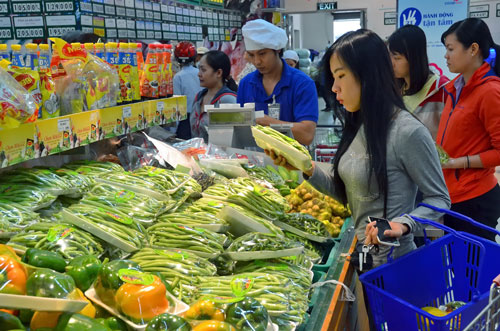 Rau củ quả an toàn được bày bán nhiều trong các siêu thị Ảnh: Tấn Thạnh