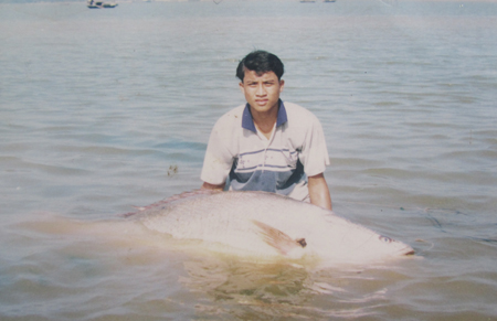 Ngư dân Thái Bình bán hớ cá 