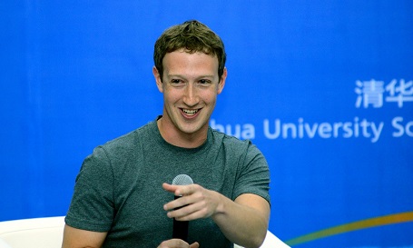 Người sáng lập ra mạng xã hội Facebook - Mark Zuckerberg. Sở hữu khối tài sản 46,2 tỉ đô la. 