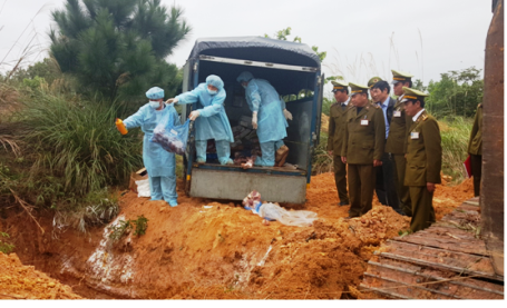Lực lượng Quản lý thị trường Quảng Bình tiêu hủy hàng lậu