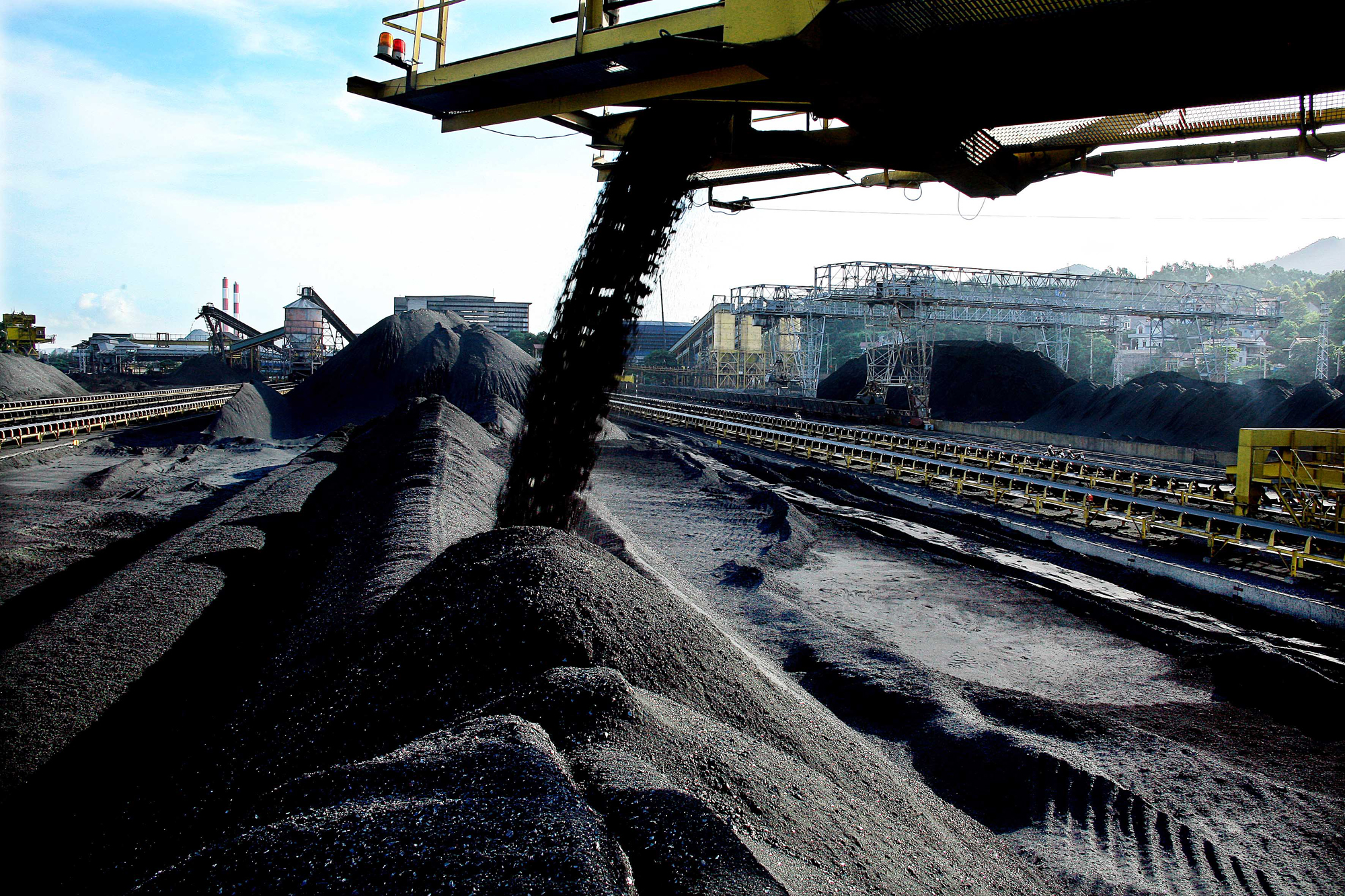 Lại đề nghị xuất khẩu than cục, than cám chất lượng cao