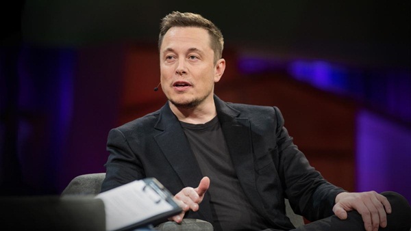 
Elon Musk đam mê công nghệ từ thuở còn thơ
