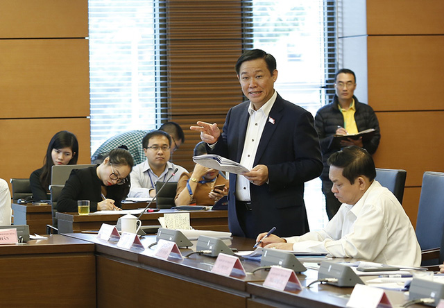 Phó Thủ tướng Vương Đình Huệ phát biểu tại tổ thảo luận (ảnh: Việt Hưng)