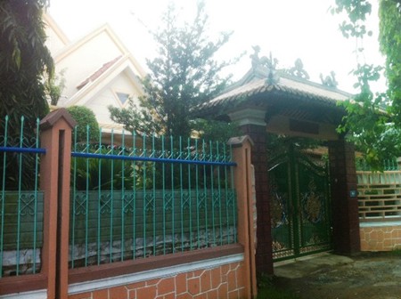 Căn biệt thự của ông Minh tại đường Minh Mạng, sau lưng đàn tế Nam Giao, thành phố Huế. (Ảnh: Nguyễn Phương - Một Thế Giới)