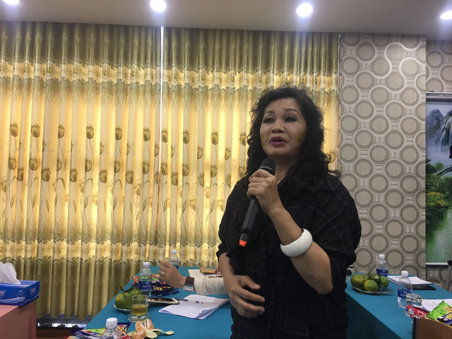Nghệ sĩ Xuân Hương cho biết mình từng là nạn nhân của vụ tấn công mạng xã hội và cô cho biết dù bán nhà đi nữa vẫn quyết tâm theo đuổi vụ kiện để đòi lại danh dự