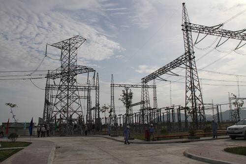 Sân phân phối SPP 500kV Trung tâm Điện lực Vũng Áng.