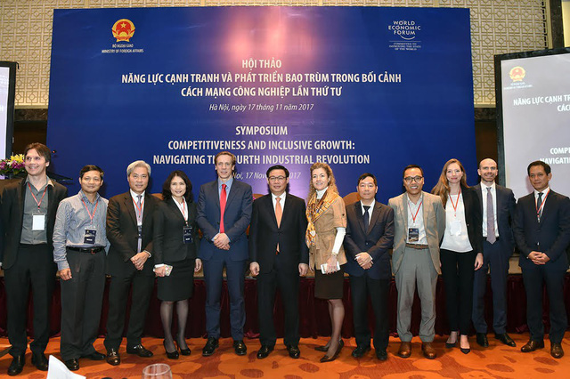 Phó Thủ tướng Vương Đình Huệ và các đại biểu trong nước, quốc tế dự hội thảo
