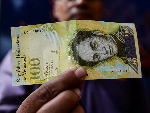 Dân Venezuela nhận lương dưới 2 USD/tháng