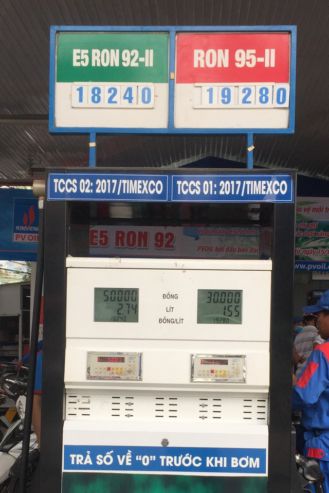 
PV Oil đã bán đại trà xăng E5 với giá thấp hơn giá RON 92 thông thường 1000 đồng/lít
