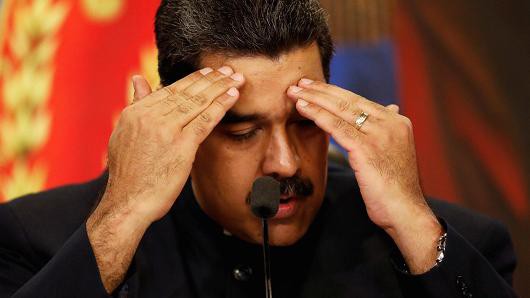 Ngành công nghiệp dầu mỏ Venezuela dường như đang bước vào một vòng xoáy chết người khiến Tổng thống Nicolas Maduro hết sức đau đầu. (Nguồn: Carlos Garcia Rawlins)