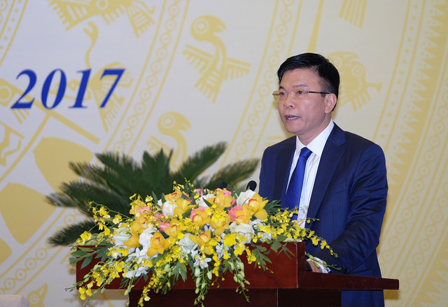 
Bộ trưởng Bộ Tư pháp Lê Thành Long báo cáo tại Hội nghị trực tuyến của Chính phủ với các địa phương. Ảnh: VGP/Quang Hiếu
