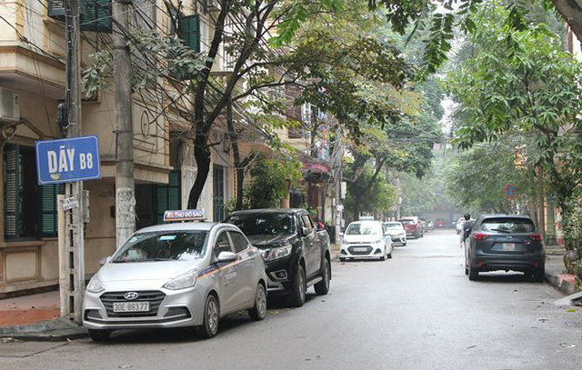 
Tại khu Đầm Trấu , phường Bạch Đằng), nhiều xe vào đỗ từ sáng đến tối.
