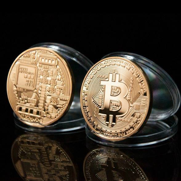 Mỗi đồng xu Bitcoin có giá bán lẻ từ 80.000 - 150.000 đồng.