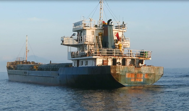Quảng Nam: Tạm giữ tàu chở hơn 1.800 tấn lương thực không rõ nguồn gốc