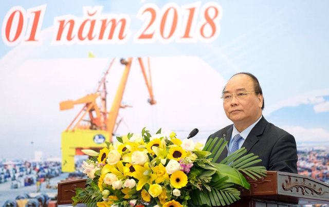 
Thủ tướng Nguyễn Xuân Phúc nhấn mạnh: Chúng ta có chuyện này, chuyện khác trong năm vừa rồi hay năm trước để lại nhưng không vì thế mà chúng ta nhụt chí, không hành động.
