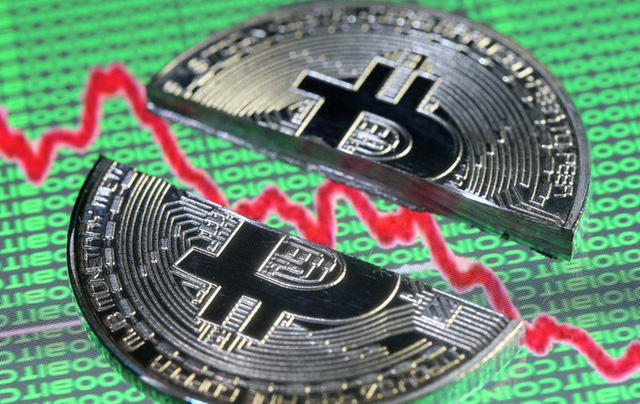 Bitcoin mất hơn nửa giá trị, 1 ngày cả thị trường bị “thổi bay” 30 tỷ USD