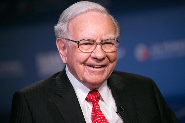 Học được điều gì khi bỏ gần 15 tỷ đồng ăn trưa cùng tỷ phú Warren Buffett?