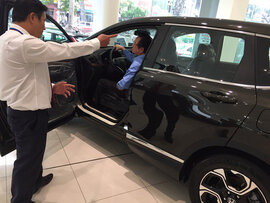 TPHCM: Thị trường ô tô ảm đạm sau Tết, nhiều ưu đãi bị cắt giảm