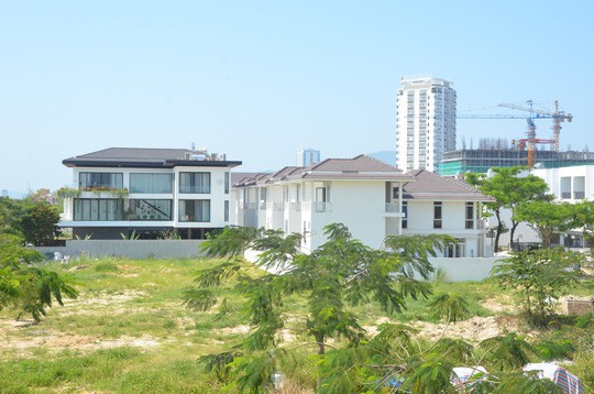 
Khối nhà biệt thự với hướng nhìn ra bờ sông Hàn hiện có giá thị trường 50-60 triệu đồng/m2 đất
