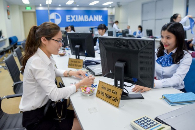 
Sáng nay 26/6, thông tin từ Eximbank cho biết, ngân hàng này đã tạm ứng hơn 32 tỷ đồng cho 2 khách hàng có số tiền gửi lớn nhất trong vụ 50 tỷ đồng bốc hơi tại PGD Đô Lương - Chi nhánh Eximbank Vinh.
