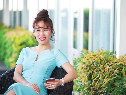 Cổ phiếu VJC của doanh nghiệp do bà Nguyễn Thị Phương Thảo điều hành có phiên giảm điểm đáng kể