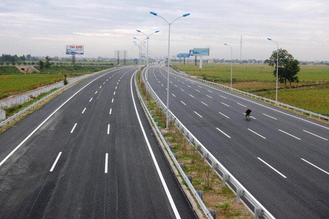 Cao tốc Cầu Giẽ - Ninh Bình đội vốn 2.500 tỷ đồng: Phê bình, cảnh cáo hàng loạt nhà thầu, lãnh đạo