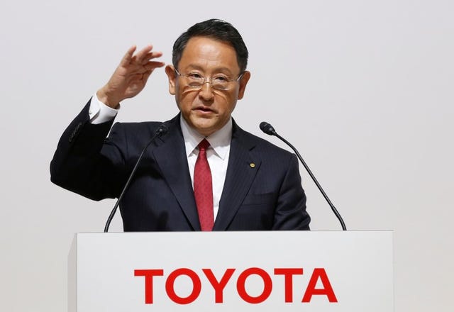 Chủ tịch Toyota nói gì về Tesla?