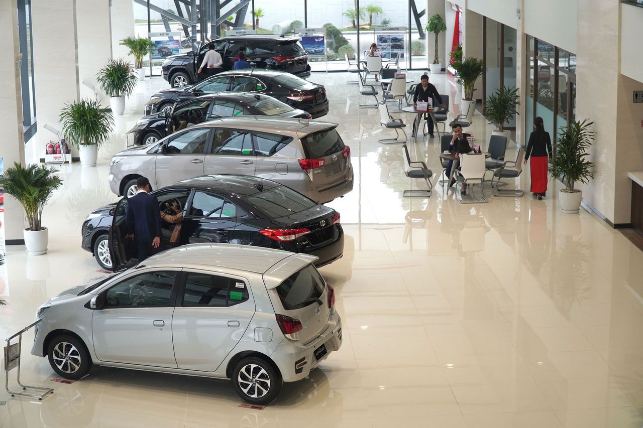 Nhận “mưa” ưu đãi, thị trường ô tô Việt bùng nổ trong tháng 10