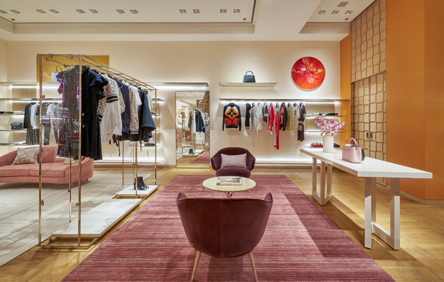 Louis Vuitton thắp sáng thủ đô Hà Nội với cửa hàng mới: hoành tráng hơn, lộng lẫy hơn - 4