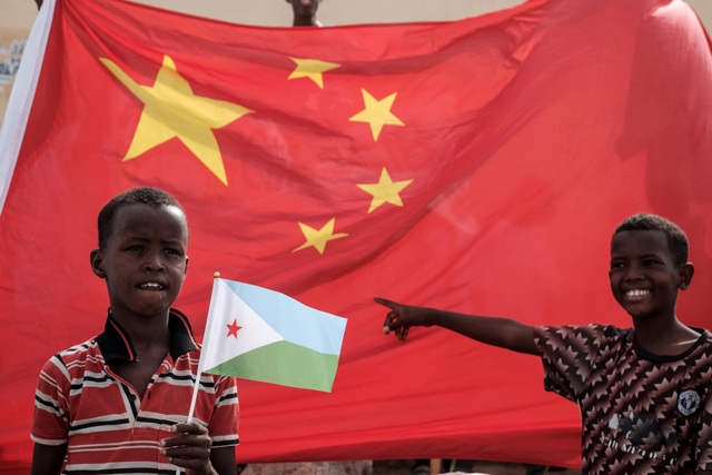 Trung Quốc khóa van dòng tiền đổ vào những con nợ ở châu Phi - 1