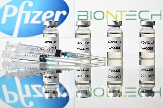 Hai hãng dược của Mỹ sẽ kiếm được 32 tỷ USD từ vắc-xin phòng Covid-19 - 2