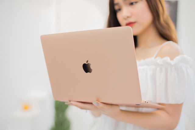 MacBook M1 về Việt Nam giá chát từ 29 triệu đồng, vẫn cháy hàng - 1
