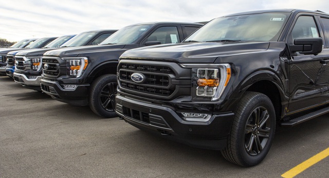Mỹ: Ford cho xe xuất xưởng trước, kiểm tra chất lượng sau - 1