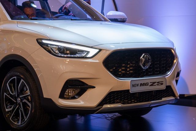Chênh 100 triệu, MG ZS bản 2021 có gì để cạnh tranh Kia Seltos? - 3