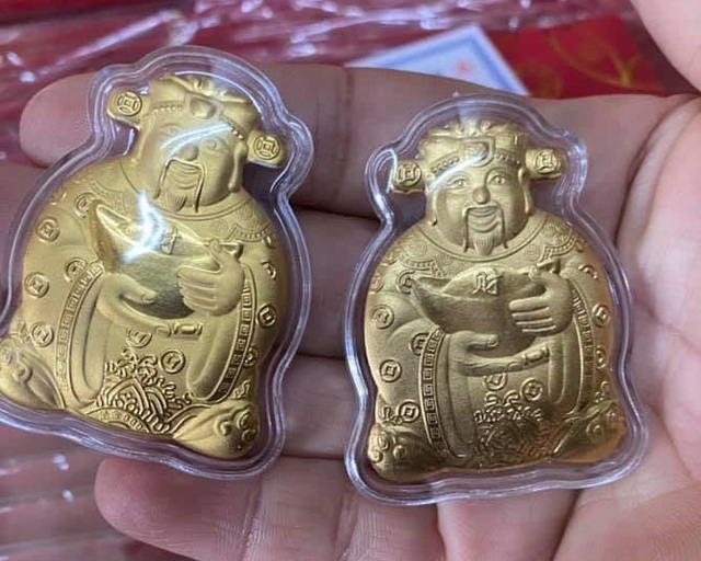 Thần Tài, trâu vàng Trung Quốc tràn sang chợ Việt giá siêu rẻ, 10.000 đồng/sản phẩm - 2