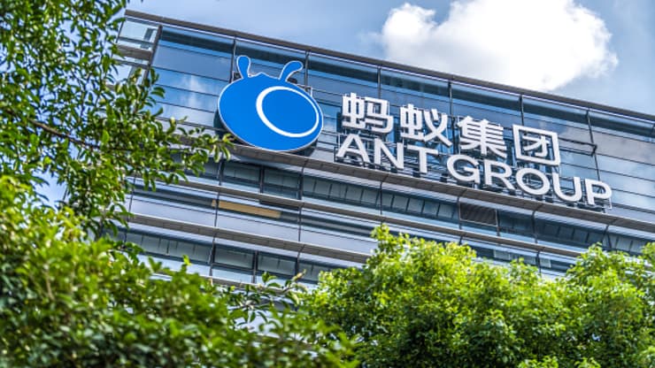 CEO của Ant Group từ chức sau cơn “sóng gió”