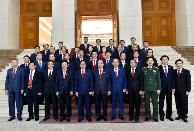 Tân Thủ tướng nhận bàn giao Chính phủ, công bố bổ nhiệm 14 nhân sự - 2