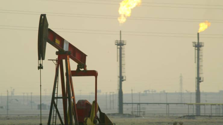 Giá dầu có thể giảm còn 10 USD/thùng vào năm 2050